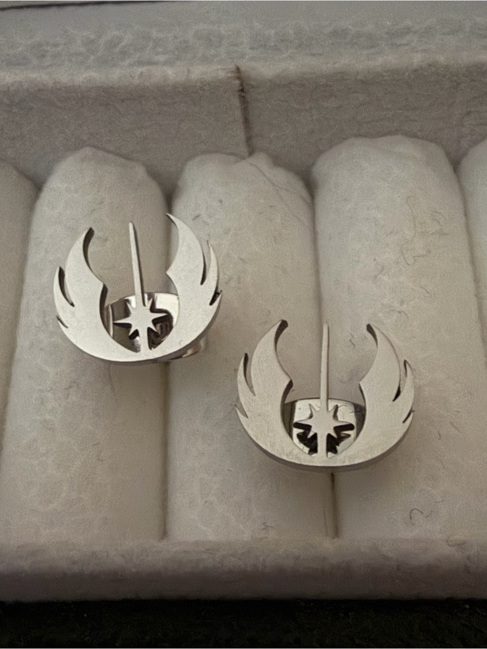 18K White Gold (Rhodium) Star Wars Jedi Order Inspired Stud Earrings Set No Fade
